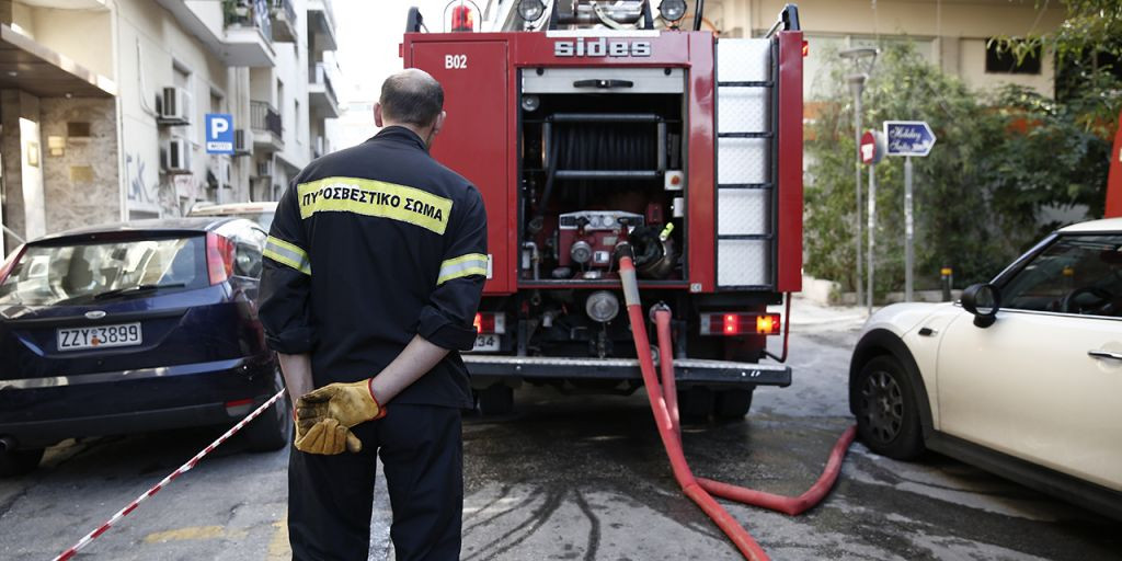 Μαρούσι: Άνδρας έβαλε φωτιά στο σπίτι του και «ταμπουρώθηκε» μέσα
